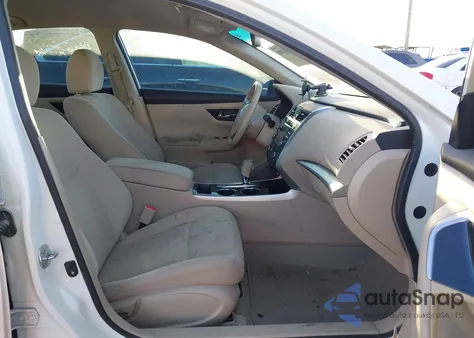 2014 Nissan Altima 2.5 Sv z USA, uszkodzony, nr VIN 1N4AL3AP3EC203811